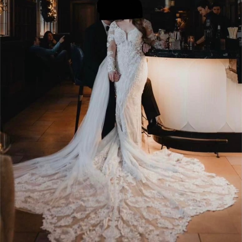 Martina Liana Wedding Dress & Veil